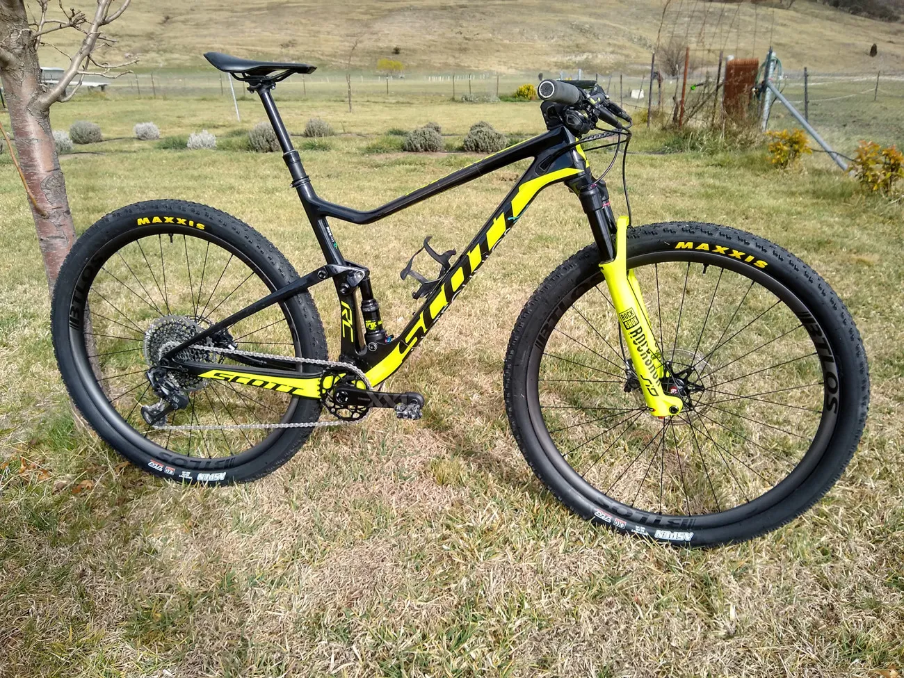Scott Bike With BTLOS WM-i29A Carbon Wheels